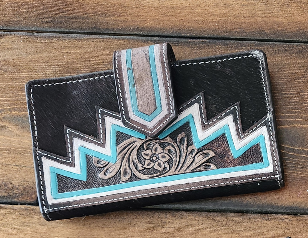 Cowhide Wallet with Magnetic Snap